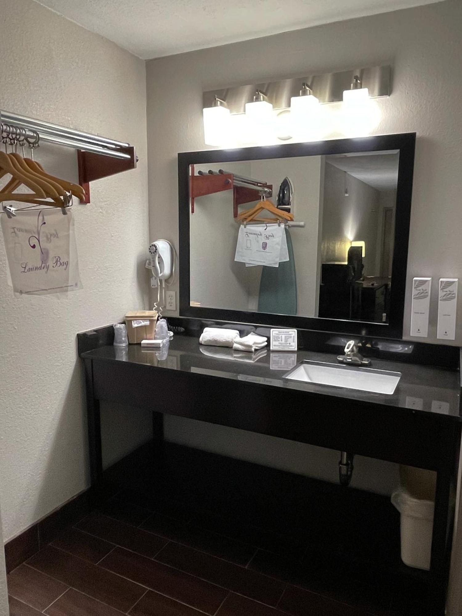Lodge Econo