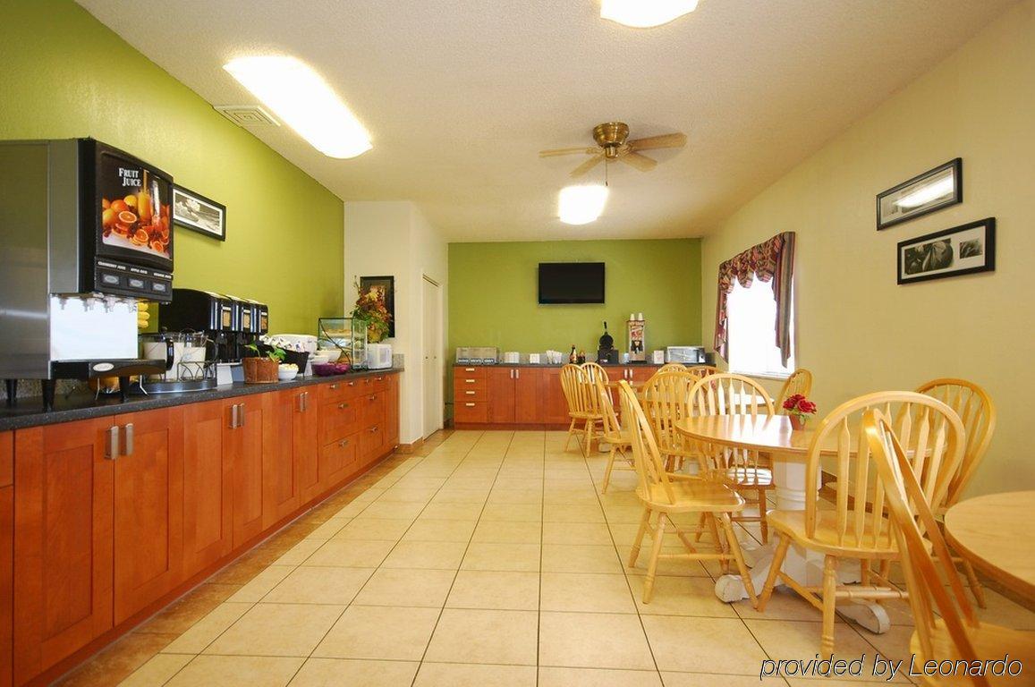 Econo Lodge *