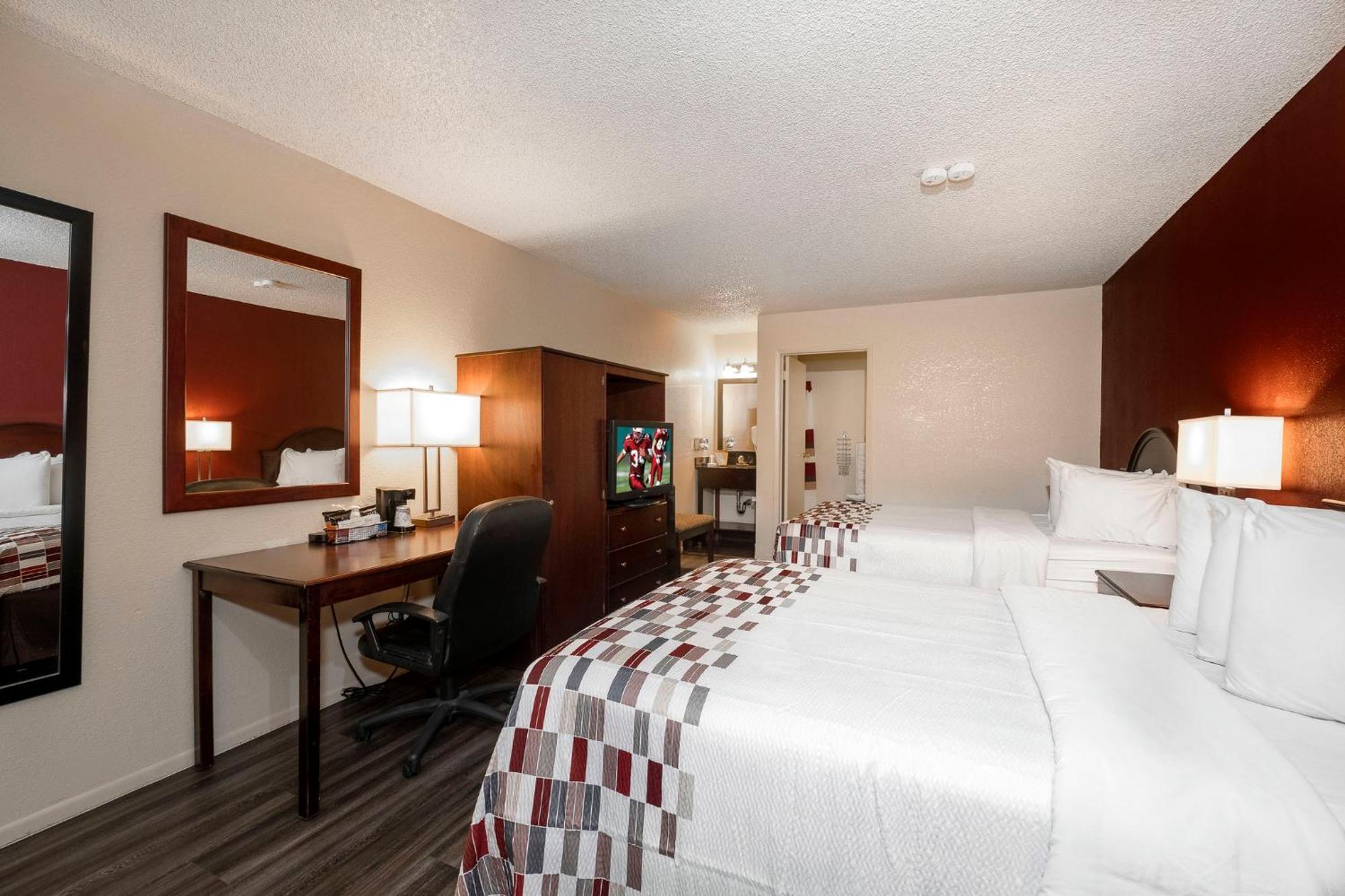 Econo Lodge *