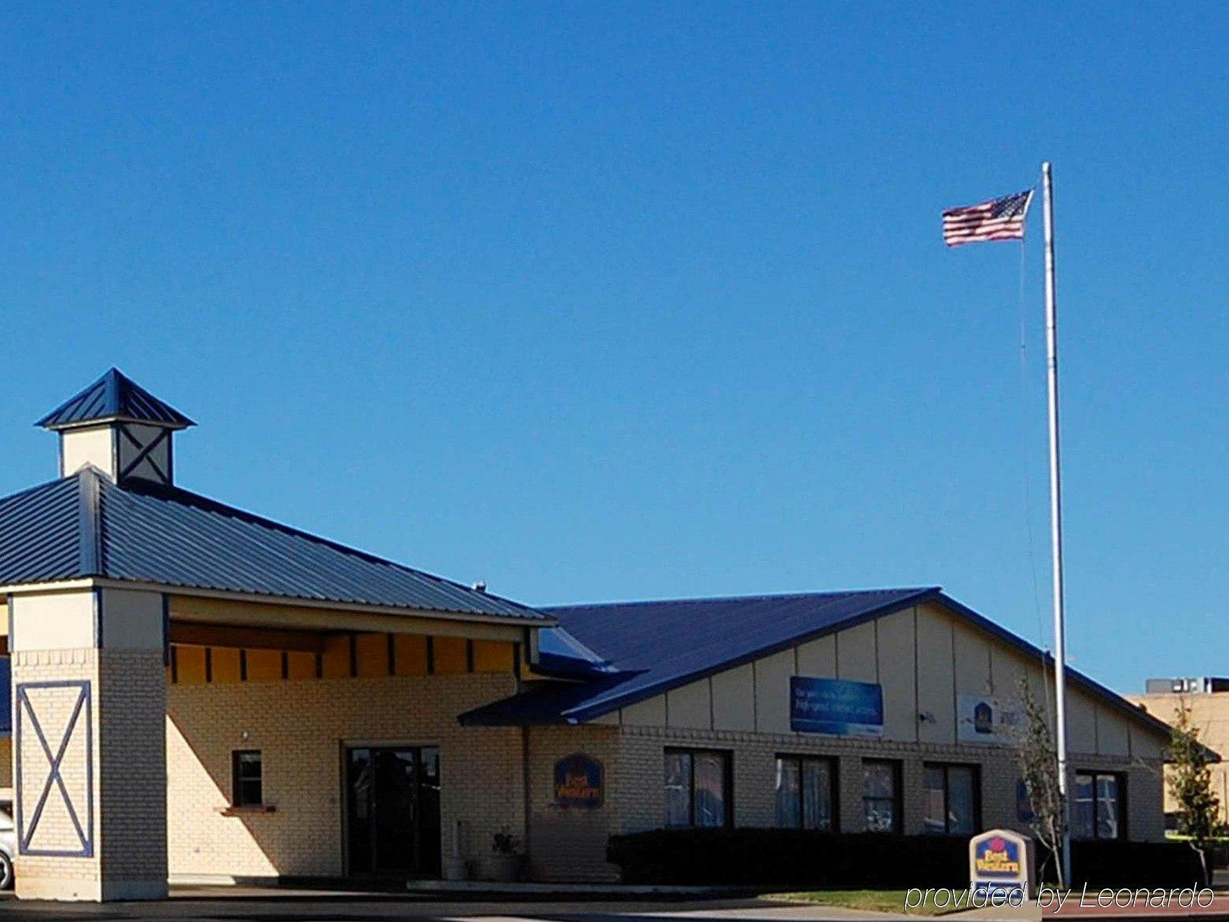 Econo Lodge *